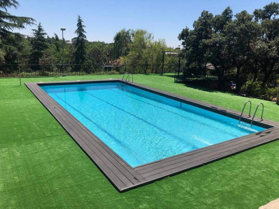Villa Rana, Con Amplio Jardin, Barbacoa Y Piscina Valdemorillo Dış mekan fotoğraf